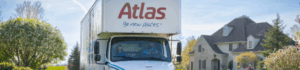 Camion Atlas avec deux chauffeurs